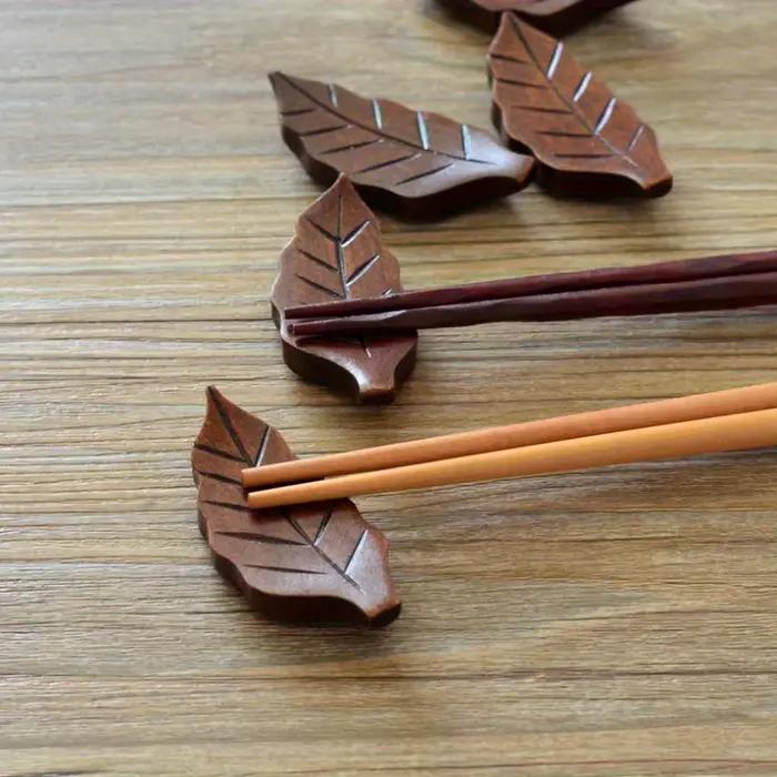 Porte-baguettes en forme de feuille en bois naturel