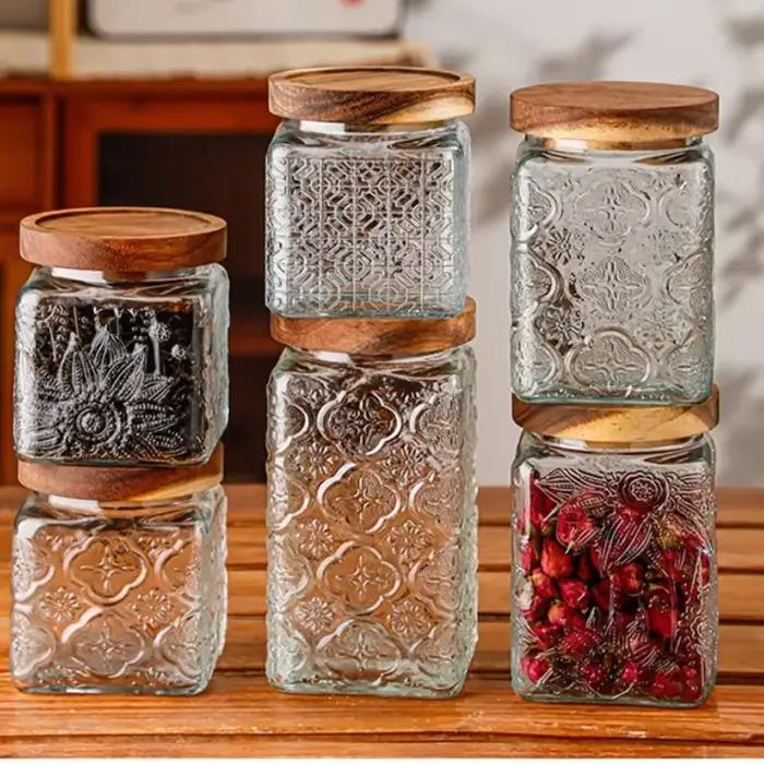 Boites en verre hermetiques style retro pour stockage alimentaire et organisation cuisine en verre avec couleurs douces et touches de design vintage pour la maison et la cuisine