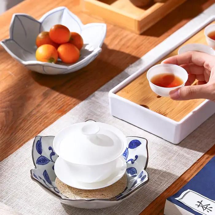 Bols en forme de fleur de style japonais
