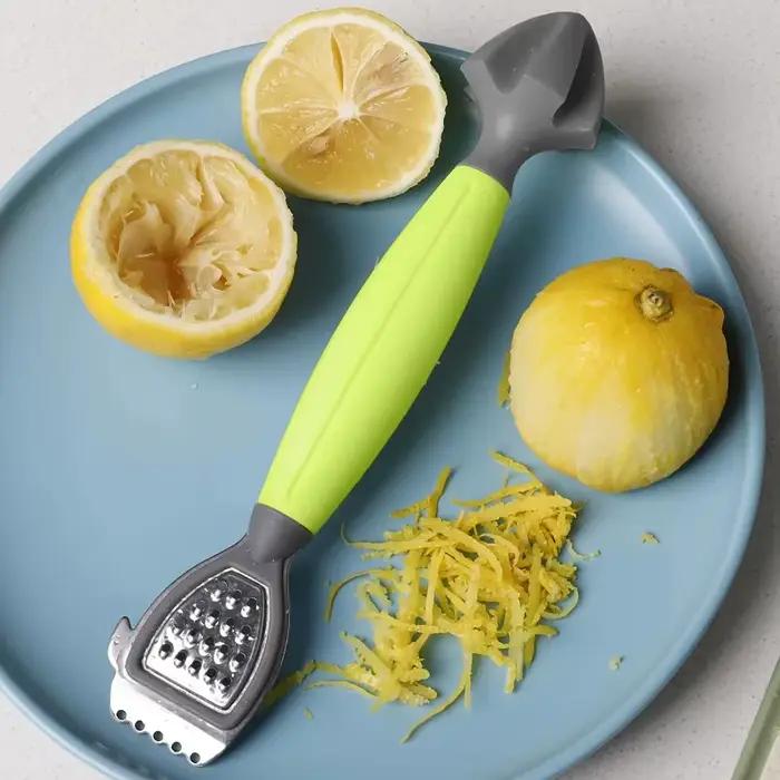 Râpe à citron avec poignée verte