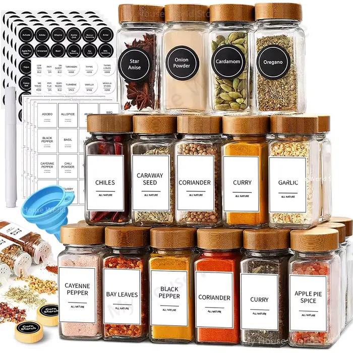 Ensemble de 13 Pots à Épices en Verre avec Couvercles en Bambou pour Organiser et Décorer Pratiquement et Esthétiquement Votre Cuisine Occasions Spéciales À Offrir