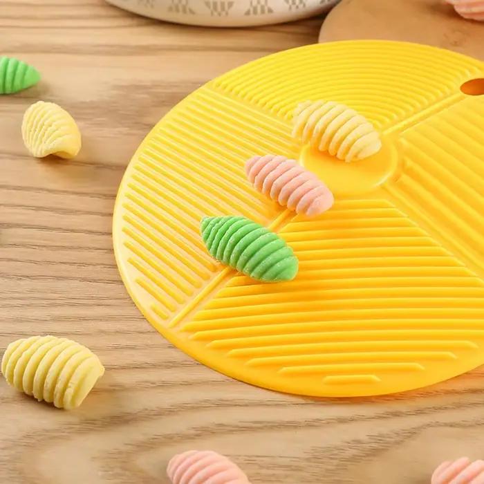 Planche Gnocchi en plastique bricolage planches fabrication Spaghetti, moule à pâtes fait à main avec trou suspension outil alimentaire pour Macaroni épingle à nouilles