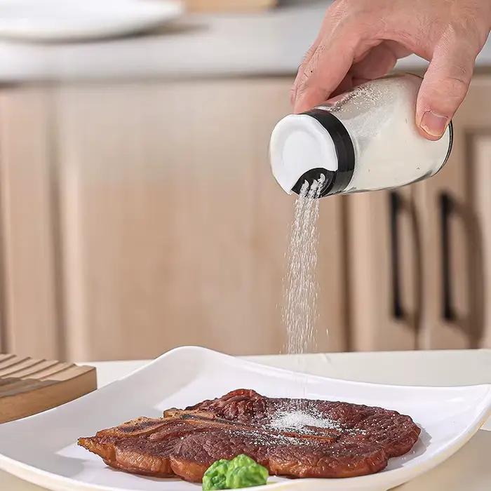 Une bouteille en plastique et verre Transparent pour la cuisine