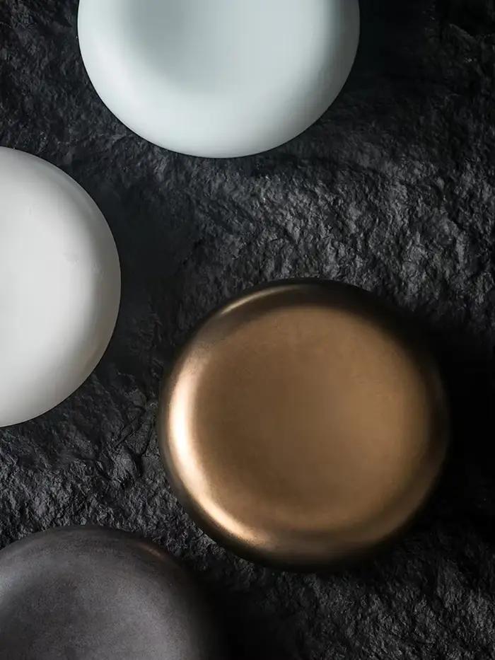 Assiette à collation pré-dîner de style français avec un sens élevé de la nourriture occidentale, petites assiettes exquises et assiettes à dessert créatives