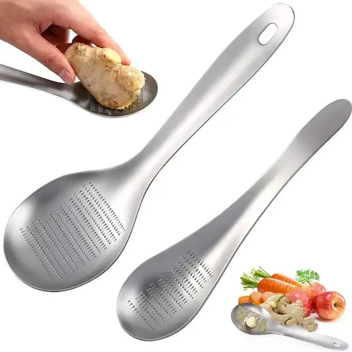 Cuillère à râpe à gingembre en acier inoxydable, cuillères à ail et à gingembre, broyeur de gingembre de cuisine polyvalent pour hacher des Fruits et légumes à l'ail