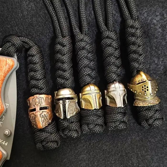 Pendentifs paracorde en alliage d'aluminium, guerrier spartiate, casque, couteau, perles, lanière tissée à la main, porte-clés de voiture, extérieur EDC