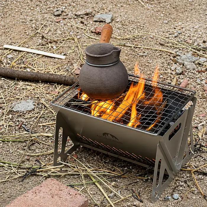 Barbecue au charbon de bois pliable pour le camping
