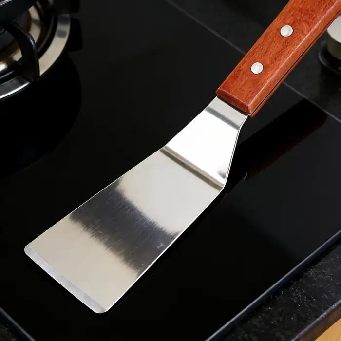 1/2 spatules en acier inoxydable avec bord incliné et manche en bois dur - Grande spatule en métal, adaptée aux poêles en fonte