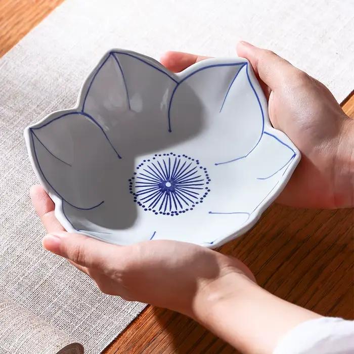 Bols en forme de fleur de style japonais