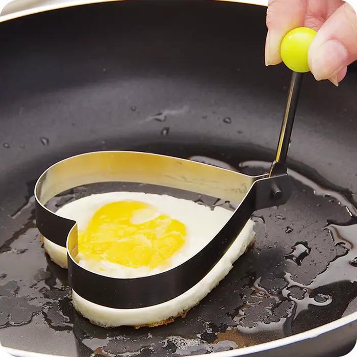 Moule d'anneaux d'œufs en acier inoxydable avec poignée
