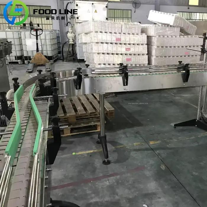 Équipement de remplissage de liquides de haute précision pour produits alimentaires et chimiques, avec précision de remplissage ±1.5% et certification CE
