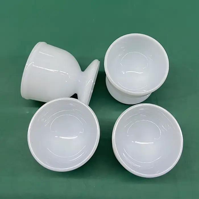 Porte-œufs dur et doux élégant en plastique durable pour petit-déjeuner et brunch familial occassions spéciales