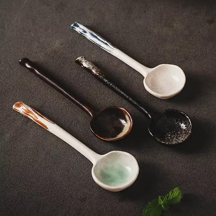 Cuillère à soupe en céramique