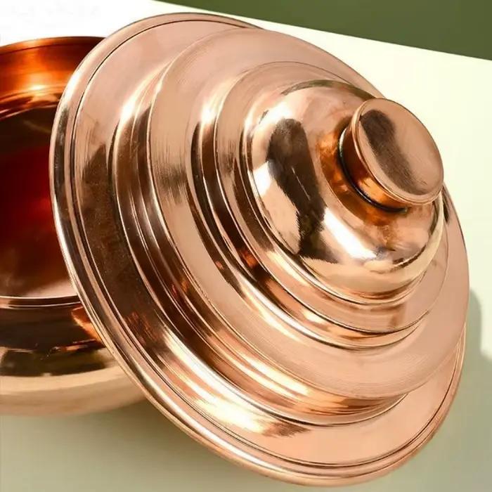Boîte de riz de stockage bouddhiste artisanales en cuivre rouge pour votre bien-être spirituel et votre décoration d'intérieur occasions spéciales et cadeaux de luxe