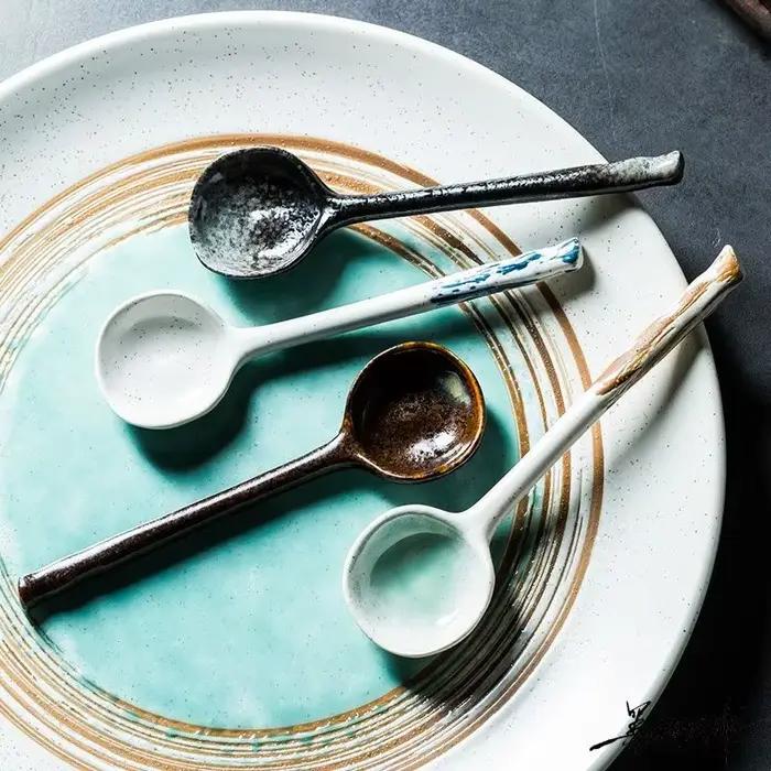 Cuillère à soupe en céramique