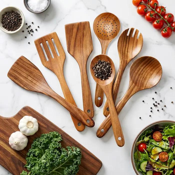 Cuillères en bois pour la cuisine