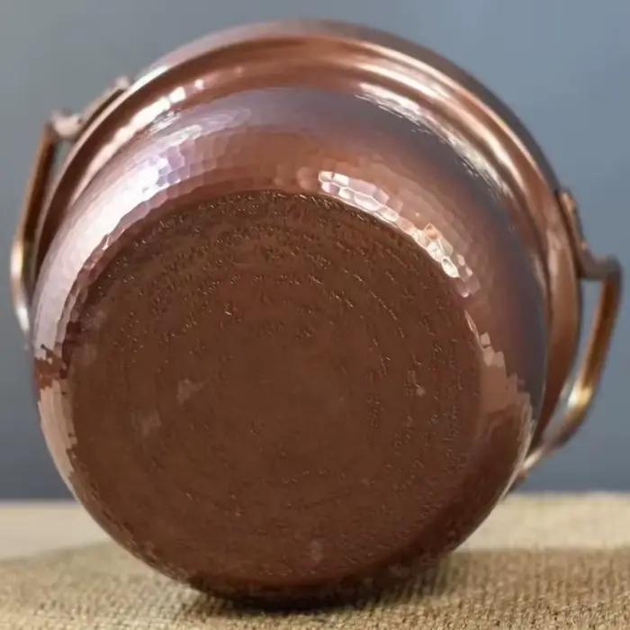 Marmite en cuivre fabriquée à la main