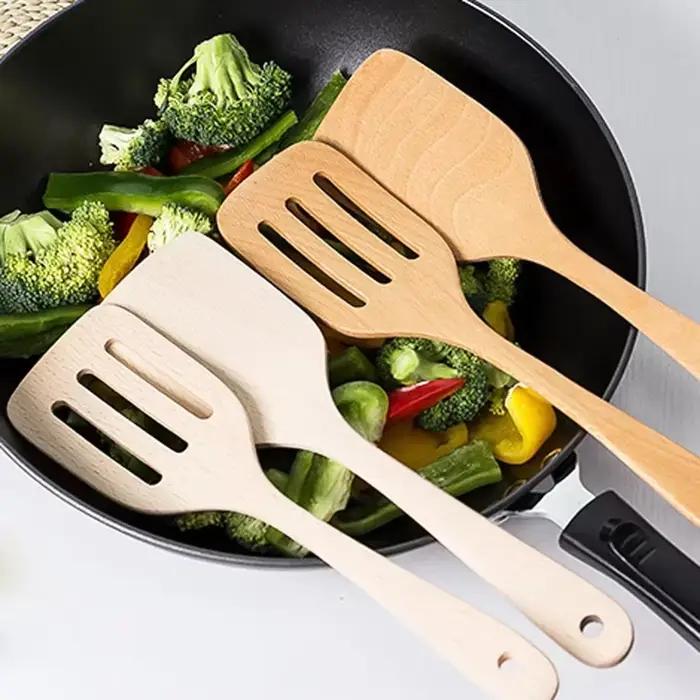 Spatule en bois antiarina