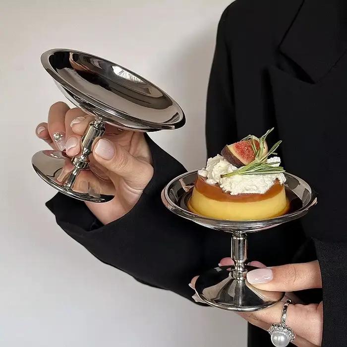 Coupelle à dessert et pudding vintage style palais en acier inoxydable sur pied