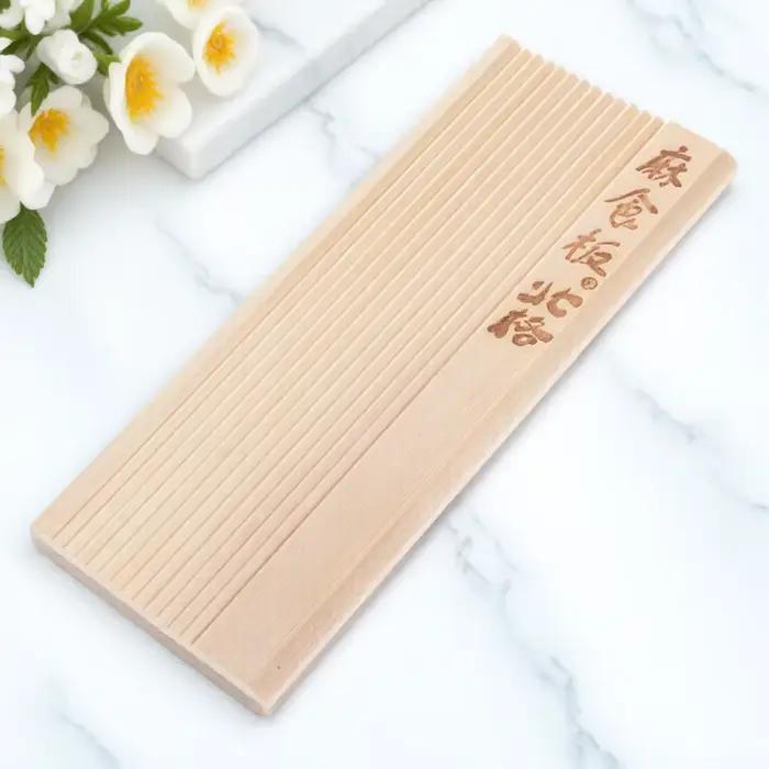 Planche à gnocchi en plastique rouge pour la maison, outil de cuisine et bricolage, multifonctionnelle, robuste et facile à utiliser pour préparer divers aliments, idéale pour les fêtes et les occasions spéciales