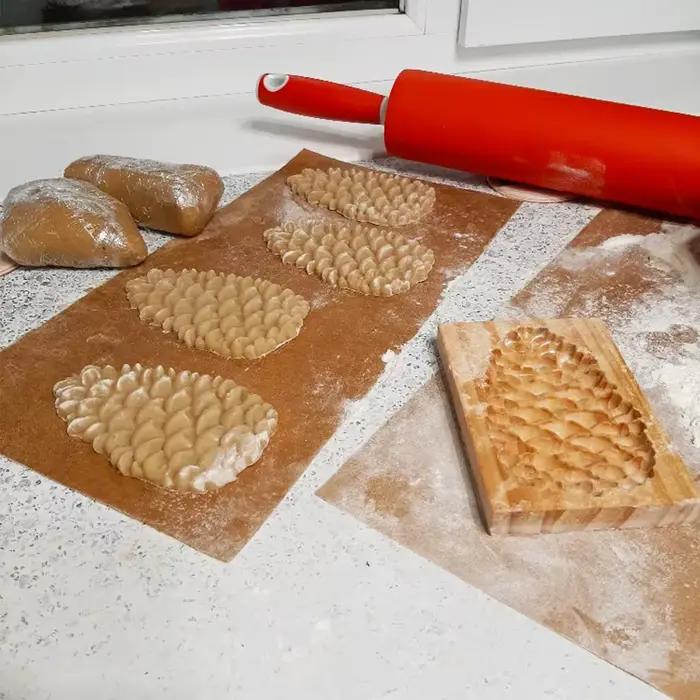 Moule à biscuits en bois artisanal pour création de gâteaux et biscuits décoratifs occasions spéciales et quotidienne