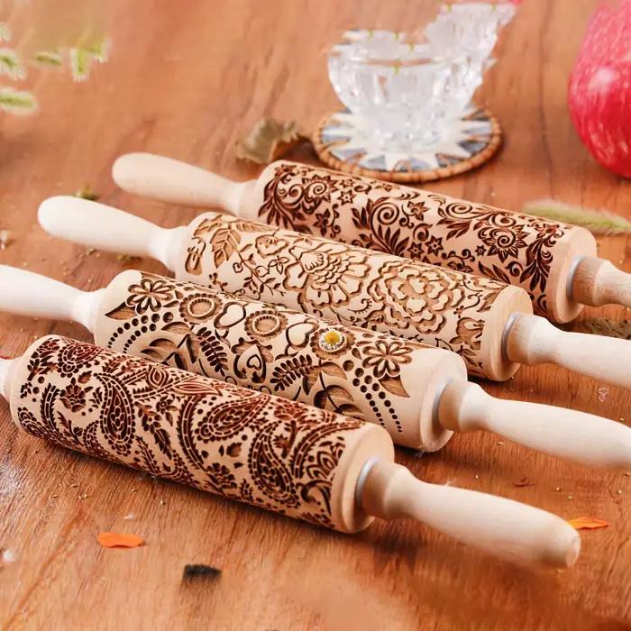 Rouleau à pâte en bois de tournesol en relief avec motif floral pour pâtisserie artisanale occasions spéciales pâtissier professionnel amateur