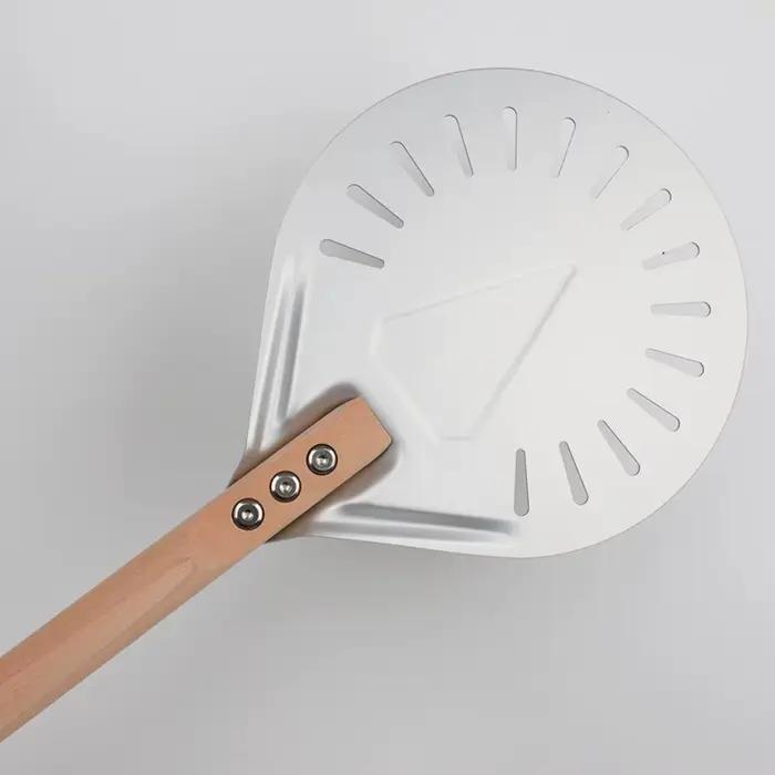 Pagaie à Pizza Tournante en Aluminium avec Manche en Bois Spatule Grande Palette Tourneur Perforé Amovible Pour Crêpes et Pizzas Occasions Spéciales