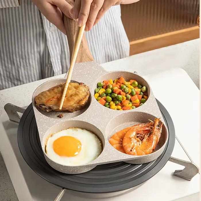Poêle à omelette à 4 trous
