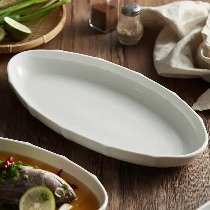 Grand plat en céramique japonais pour la cuisson