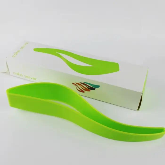 Couteau à gâteau en une pièce