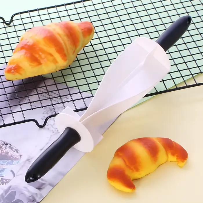 Coupe-Croissants en Plastique