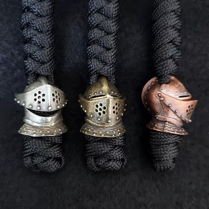 Pendentifs paracorde en alliage d'aluminium, guerrier spartiate, casque, couteau, perles, lanière tissée à la main, porte-clés de voiture, extérieur EDC
