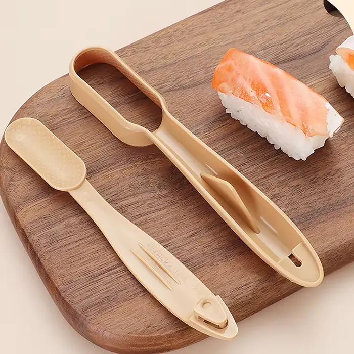Moule rectangulaire pour rouleau de riz et légumes