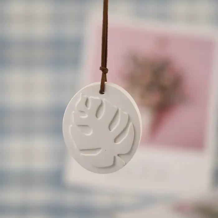 Nouveau moule bricolage tortue feuille moule bricolage conception personnalisée printemps feuille de pluie voiture garde-robe aromathérapie plâtre décor à la maison Silcone moules
