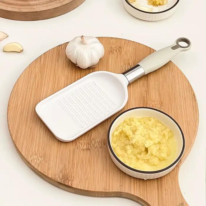 WORTHBUY râpe à gingembre multi-fonctionnelle manuelle gingembre ail Masher fruits légumes meulage hachoir à main outil de cuisine