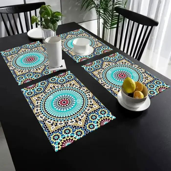 2/4 sets de dessous-de-plat avec un design marocain