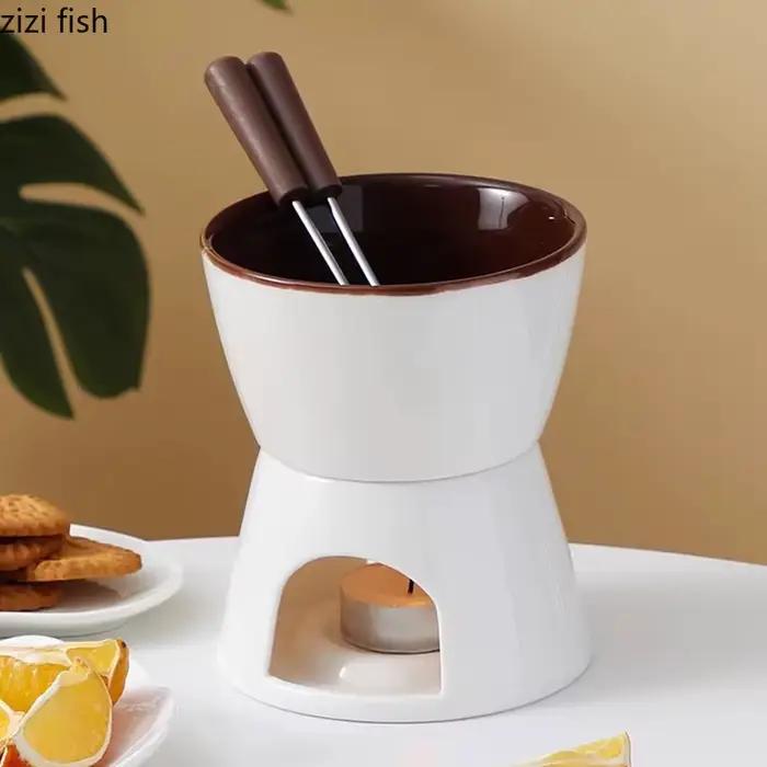 Pot de crème glacée au chocolat