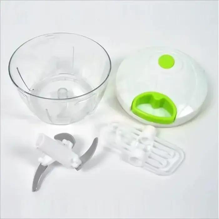 Hachoir à viande manuel en plastique gris clair pour cuisine artisanale et préparation de viandes et fruits occasions spéciales