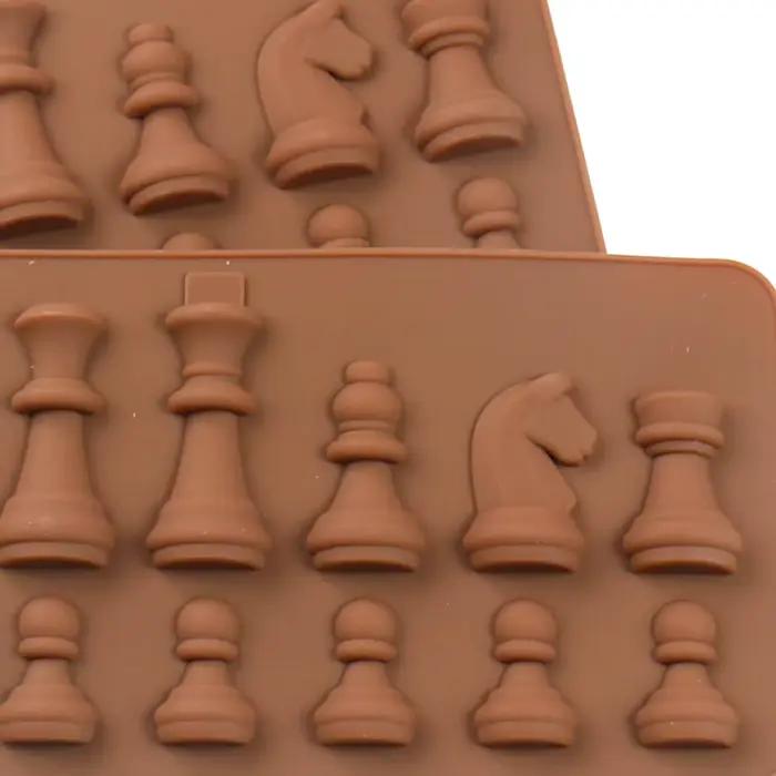 Moule à gâteau en forme d'échecs