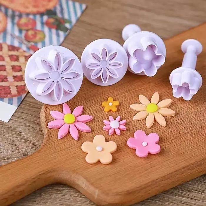 Emporte-pièce en forme de fleur de prunier pour décoration de gâteau, moule à strass, outils de cuisine, 4 à 8 pièces