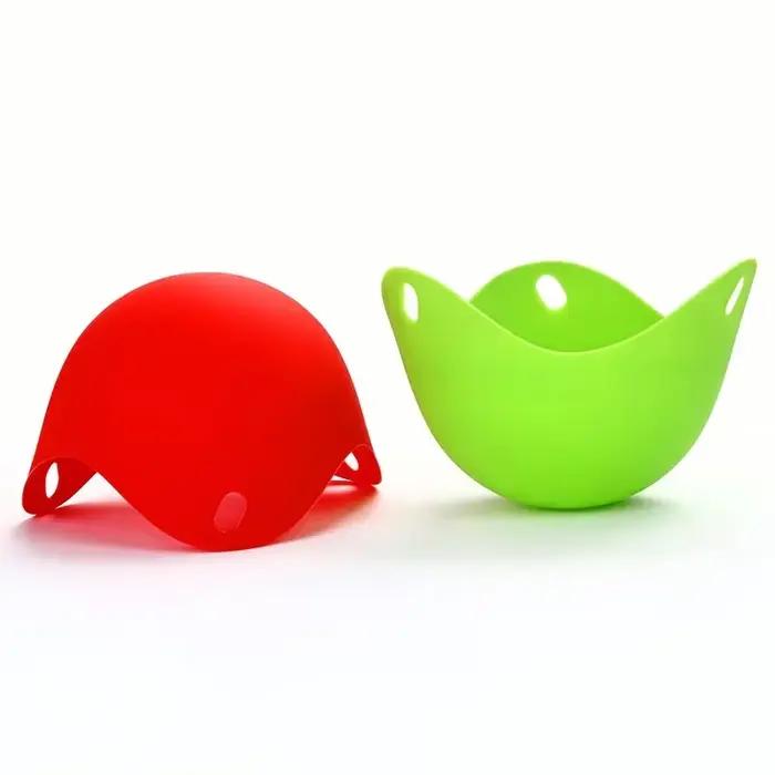 4 pièces ensemble Flexibe Silicone poacher à œufs cuisinier poach dosettes outil de cuisine cuisson tasse pochée