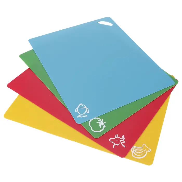 Planche à découper Qiilu en PP antidérapante pour légumes et viande 4 pièces couleur rouge pour cuisine et préparation des aliments
