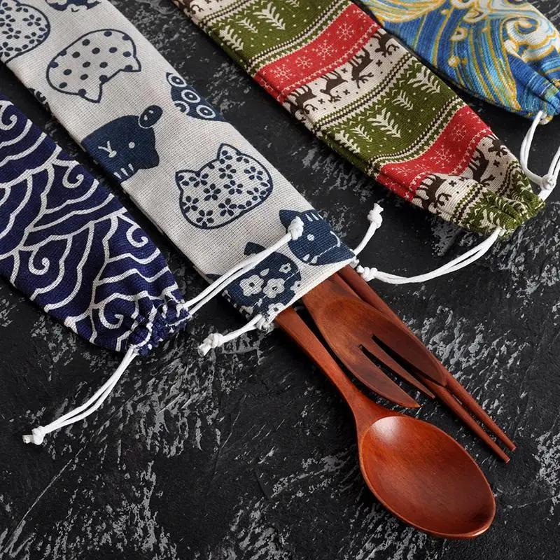 Ensemble de voyage portable 4 pièces inspiré du Japon : sac à ustensiles pour paille, cuillère et ba