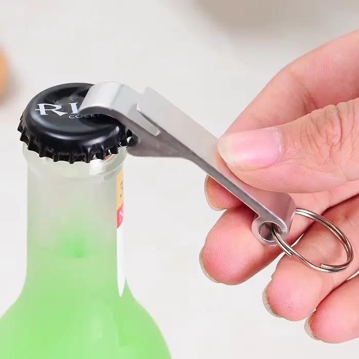 Ouvre-bouteille de bière Portable porte-clés Mini ouvre-bouteille de boisson en métal de poche Logo