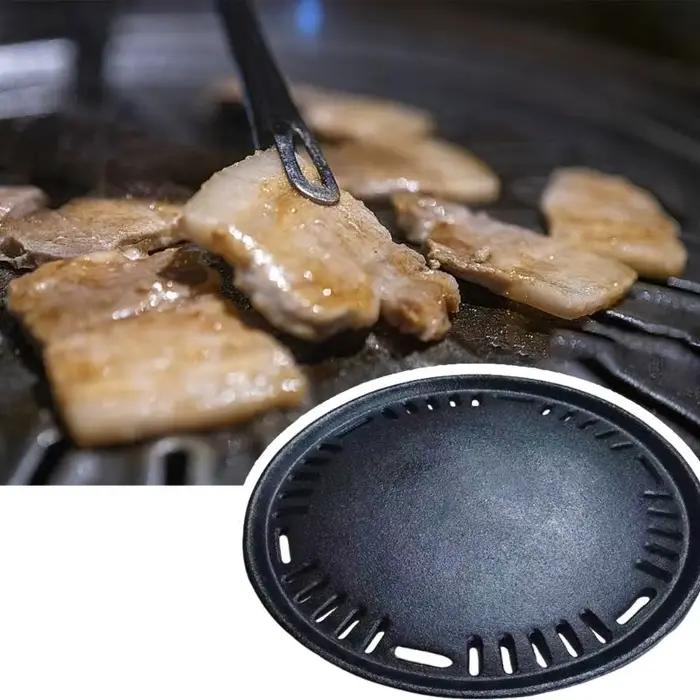 Plaque barbecue perforée en fer conception coréenne casserole multipurposée Rétention chaleur D2rd