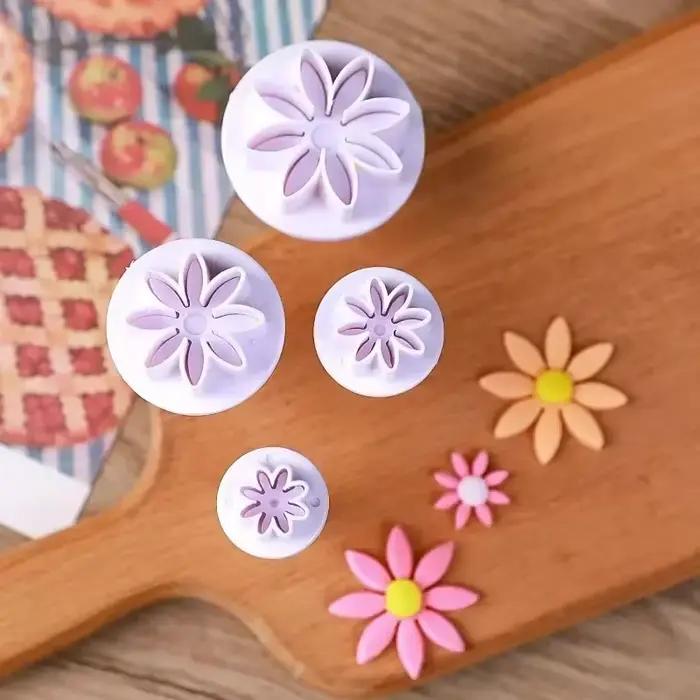 Emporte-pièce en forme de fleur de prunier pour décoration de gâteau, moule à strass, outils de cuisine, 4 à 8 pièces