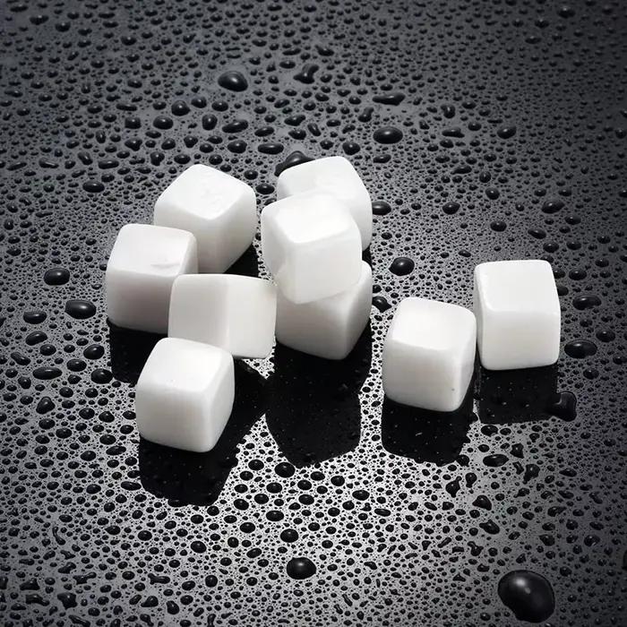 Pierres glacées réutilisables pour whisky en cristal élégantes pour dégustation de vin, café et boissons fraîches occasions spéciales et cadeaux festifs