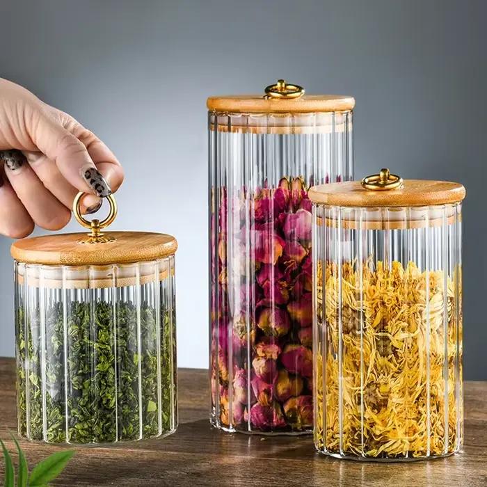 Pot alimentaire en verre avec couvercle en bambou scellé