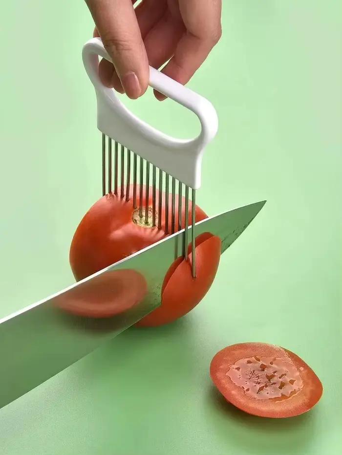 Tranchez les oignons sans effort avec cette trancheuse