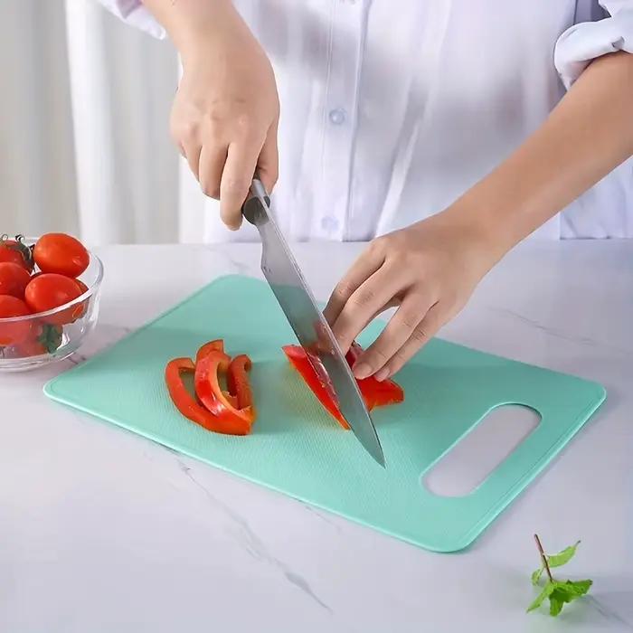 Planche à découper en plastique colorée pour fruits et légumes blocs de hachage modernes pour cuisine et préparation alimentaire occassions spéciales et cadeaux